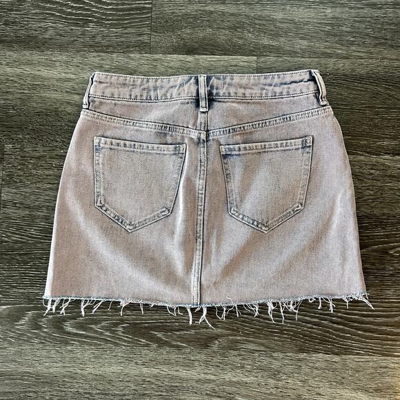 EUC PacSun Faded Purple Denim Low Rise Mini Skirt Size 25 Raw Hem Jean Y2K Style - Picture 8 of 10